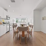 Chic Urban Retreat In Heart Of La, Steps From Attractions!