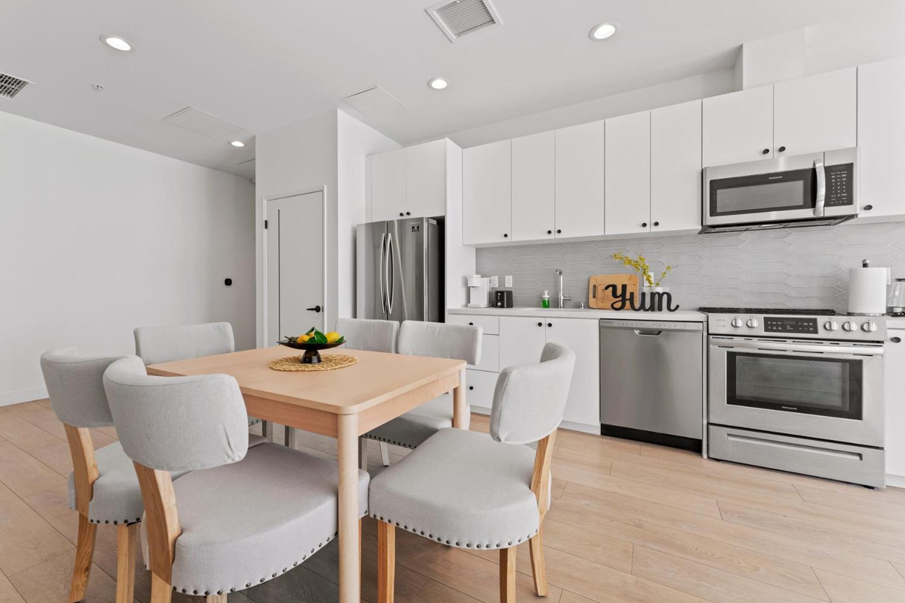 Chic Urban Retreat In Heart Of La, Steps From Attractions! 4* Los Angeles